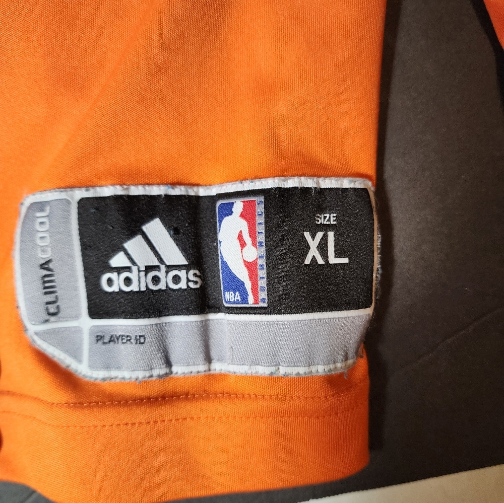 Adidas NY Knicks on court shooter long sleeve shirt - Picture 3 of 6